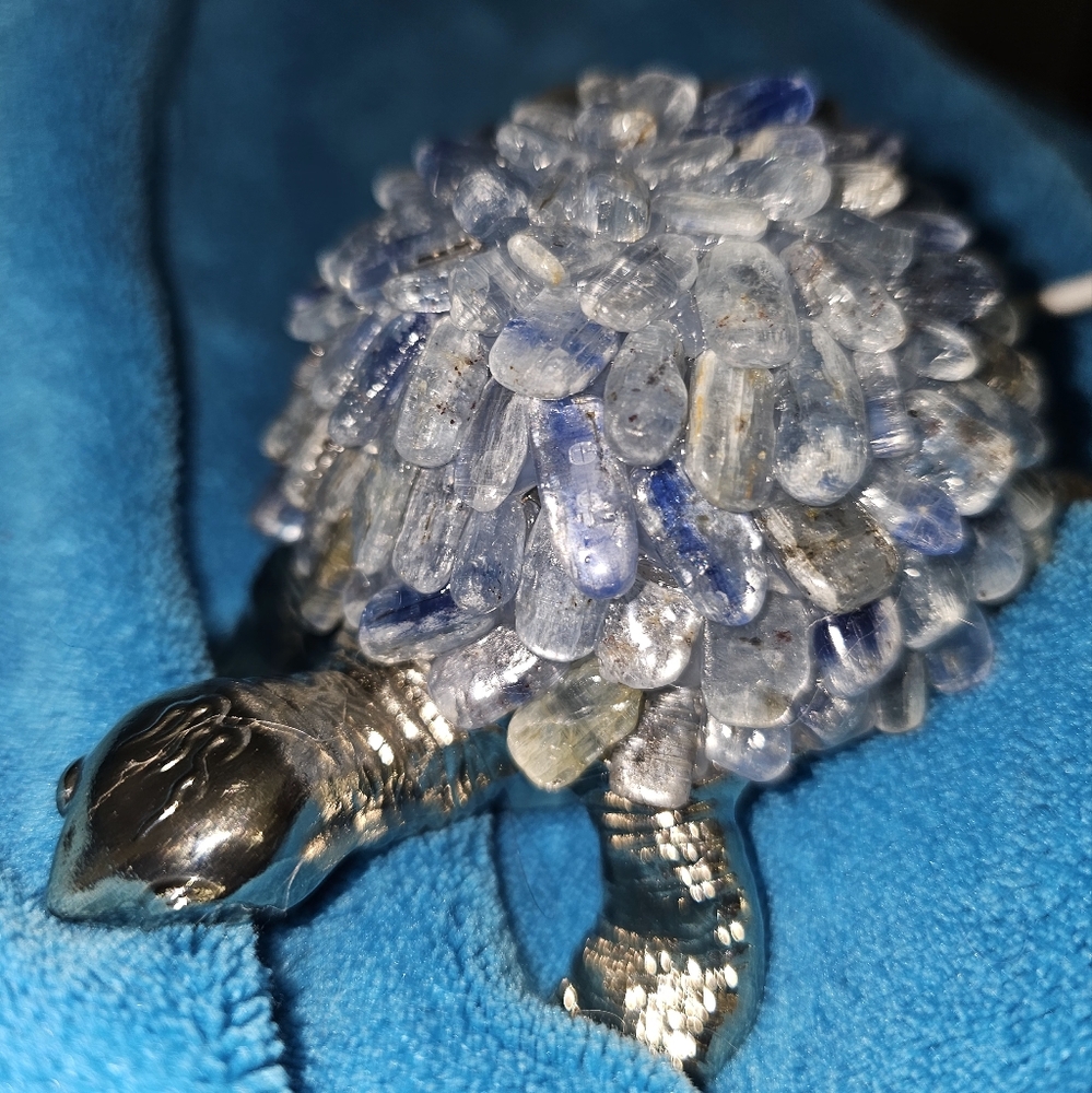 111x77x57 (approx), Adjuatable Kyanite Turtle Lamp, USB power source, NWT!